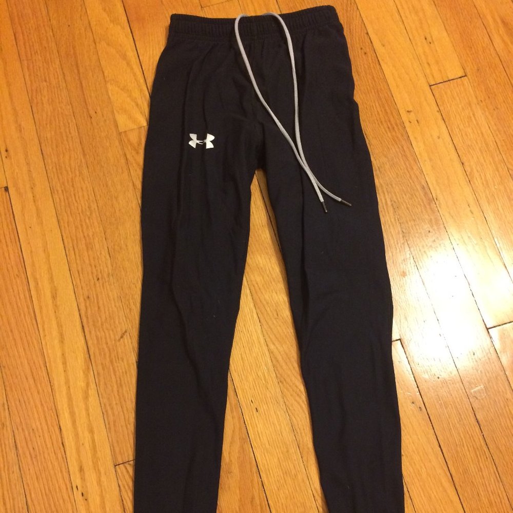Under Armor original leggings.